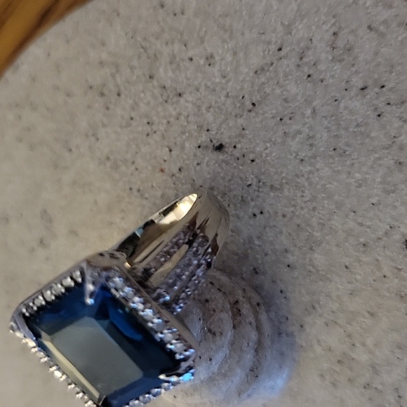 Women's 14 kt White Gold London Blue Topaz & Diamond Ring - Picture 2 of 10